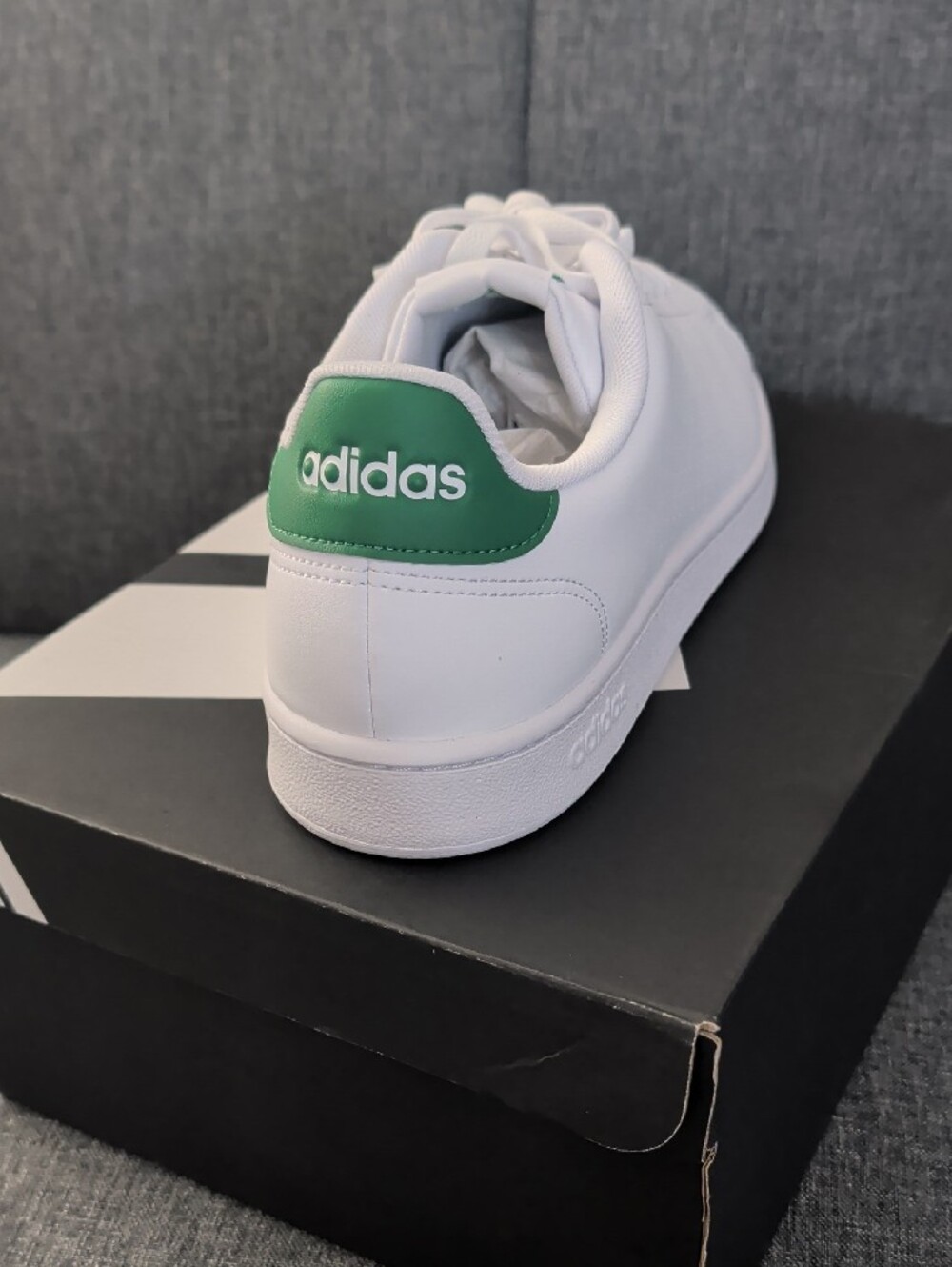 adidas White Sneakers Advantage - Picture 3 of 5